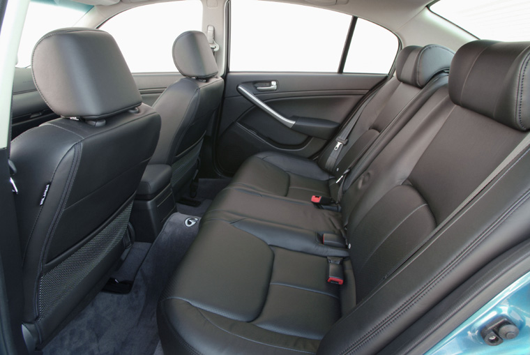 2003 - 2006 Infiniti G35 Sedan Rear Seats Picture